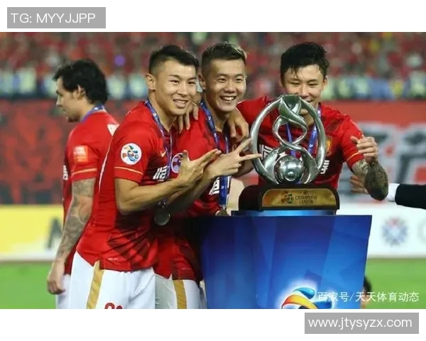 广州恒大与杭州绿城激战正酣谁能在中超赛场上笑到最后 广州恒大与杭州绿城激战正酣谁能在中超赛场上笑到最后